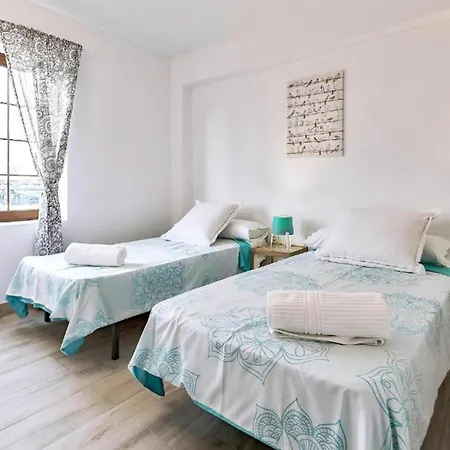 아파트 Two Bedroom In Playa De Americas, Free Wifi *