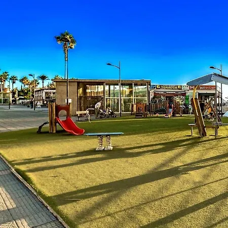Two Bedroom In Playa De Americas, Free Wifi 美洲海滩