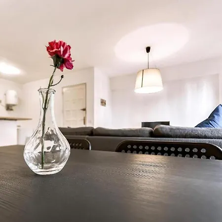 公寓 Two Bedroom In Playa De Americas, Free Wifi