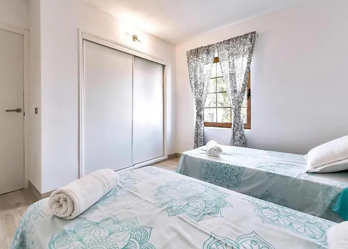 Two Bedroom In Playa De Americas, Free Wifi * Playa de las Américas